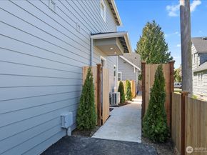 2217 Hoyt Avenue C, Everett WA 98201