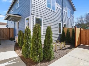 2217 Hoyt Avenue C, Everett WA 98201