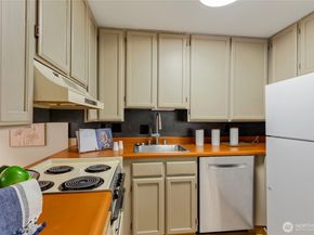 2626 E Madison Street 8, Seattle WA 98112