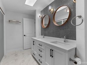 2219 14th Avenue W 405, Seattle WA 98119