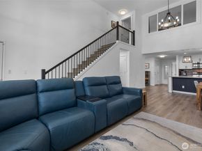 2219 14th Avenue W 405, Seattle WA 98119