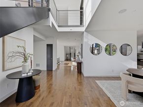 719 99th Avenue NE, Bellevue WA 98004