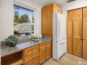 17226 SE 40th Place, Bellevue WA 98008