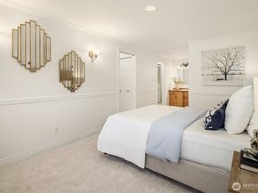 17226 SE 40th Place, Bellevue WA 98008