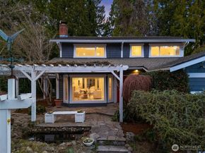 17226 SE 40th Place, Bellevue WA 98008