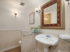 17226 SE 40th Place, Bellevue WA 98008