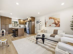 526 N 100th Street, Seattle WA 98133