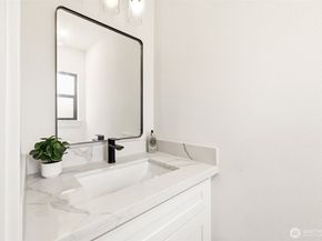 526 N 100th Street, Seattle WA 98133