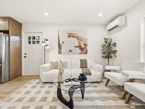 526 N 100th Street, Seattle WA 98133