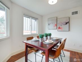 11058 NE 33rd Place D6, Bellevue WA 98004