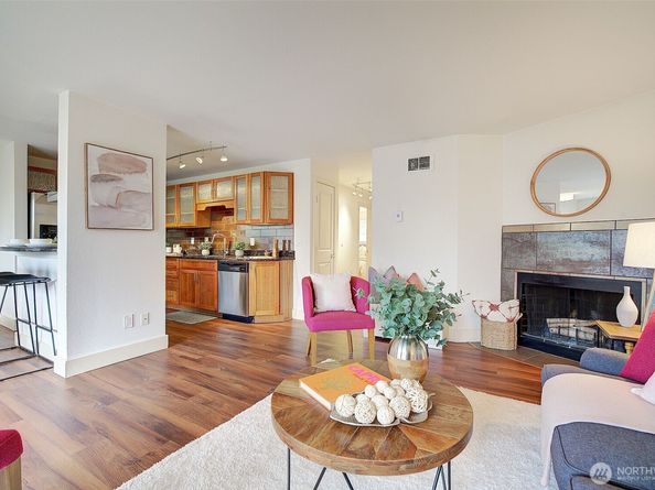 11058 NE 33rd Place D6, Bellevue WA 98004