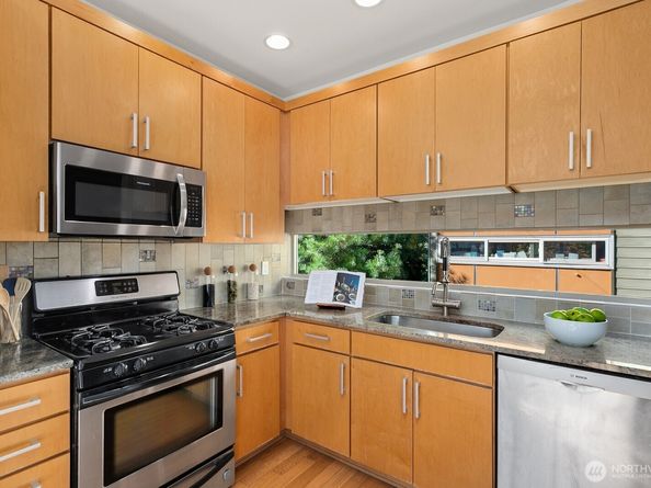 6719 14th Avenue NW A, Seattle WA 98117