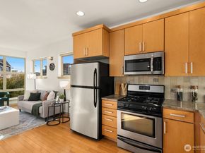 6719 14th Avenue NW A, Seattle WA 98117