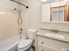 510 Forsyth Lane 308, Edmonds WA 98020