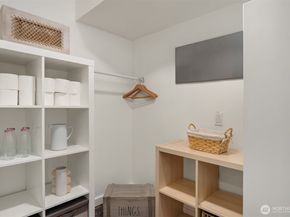 617 33rd Avenue E, Seattle WA 98112