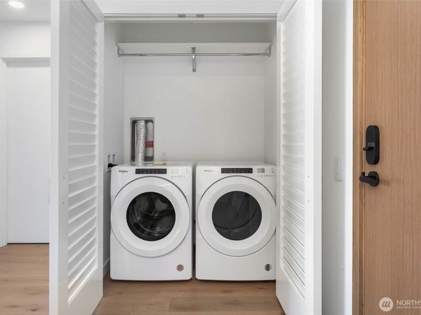 10232 NE 10th Street 1202, Bellevue WA 98004