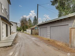 12520 24th Avenue NE, Seattle WA 98125