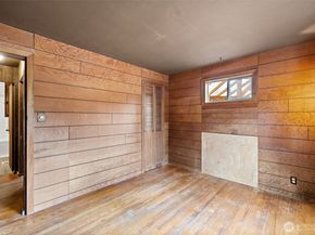 12520 24th Avenue NE, Seattle WA 98125