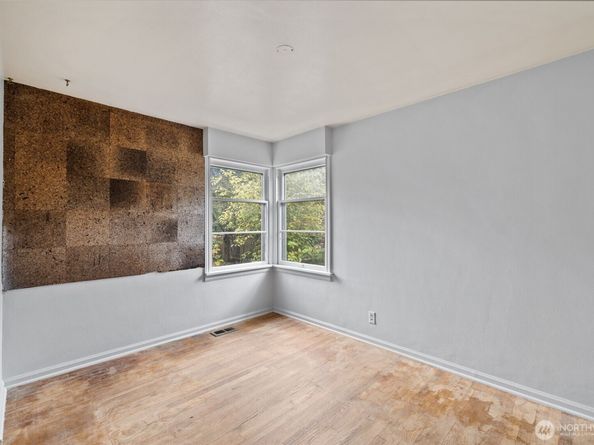 12520 24th Avenue NE, Seattle WA 98125