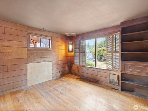 12520 24th Avenue NE, Seattle WA 98125