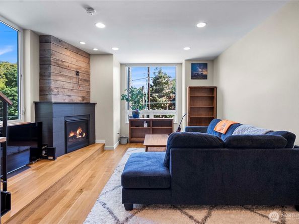 2833 3rd Avenue W, Seattle WA 98119