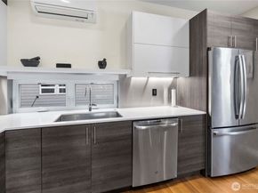 2833 3rd Avenue W, Seattle WA 98119