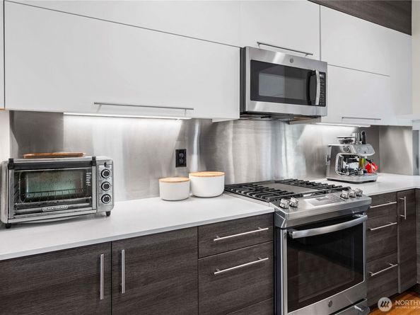 2833 3rd Avenue W, Seattle WA 98119