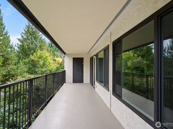 17924 23rd Lane NE G201, Seattle WA 98155
