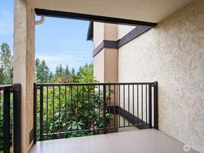 17924 23rd Lane NE G201, Seattle WA 98155