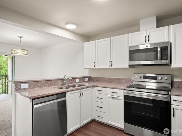 17924 23rd Lane NE G201, Seattle WA 98155