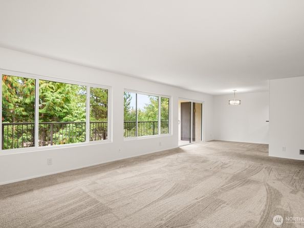 17924 23rd Lane NE G201, Seattle WA 98155