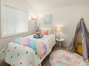 12317 10th Place NE B, Seattle WA 98125