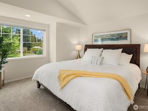 12317 10th Place NE B, Seattle WA 98125