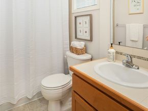 12317 10th Place NE B, Seattle WA 98125