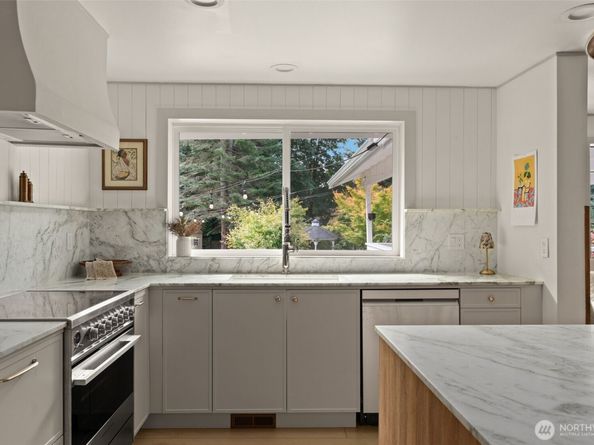 15919 NE 165th Street, Woodinville WA 98072