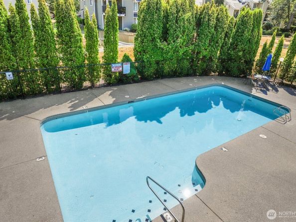 28712 18th Avenue S X201, Federal Way WA 98003