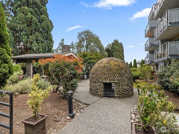 1311 12th Avenue S A304, Seattle WA 98144