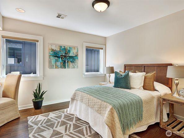 1610 3rd Avenue N, Seattle WA 98109