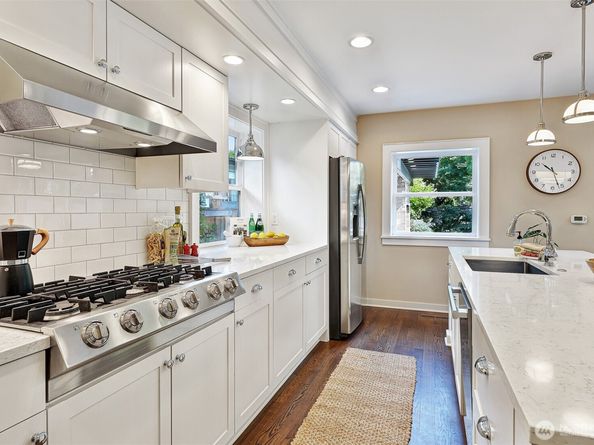 1610 3rd Avenue N, Seattle WA 98109