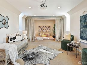 1610 3rd Avenue N, Seattle WA 98109