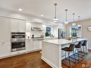 1610 3rd Avenue N, Seattle WA 98109