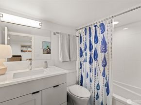 5033 40th Avenue SW, Seattle WA 98136