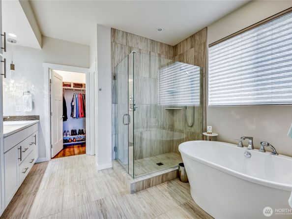 17915 Sunrise Ridge Avenue NE, Poulsbo WA 98370