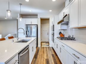 17915 Sunrise Ridge Avenue NE, Poulsbo WA 98370