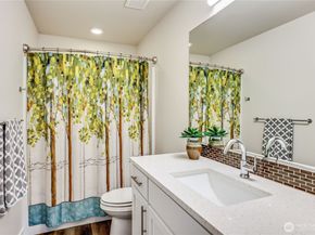 17915 Sunrise Ridge Avenue NE, Poulsbo WA 98370
