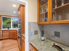 25939 SE 22nd PL, Sammamish WA 98075