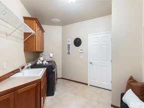 25939 SE 22nd PL, Sammamish WA 98075