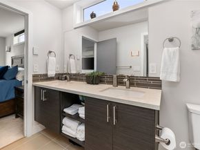 1761 20th Avenue S, Seattle WA 98144