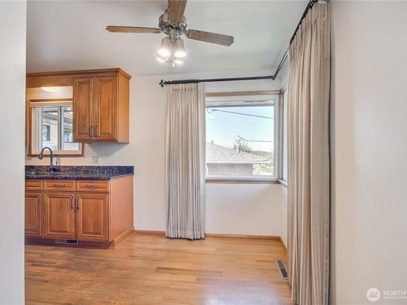 11905 84th Avenue S, Seattle WA 98178