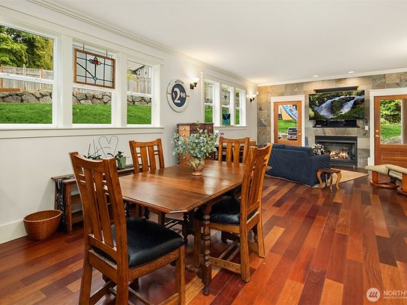 2372 Douglas Drive NE, Bainbridge Island WA 98110